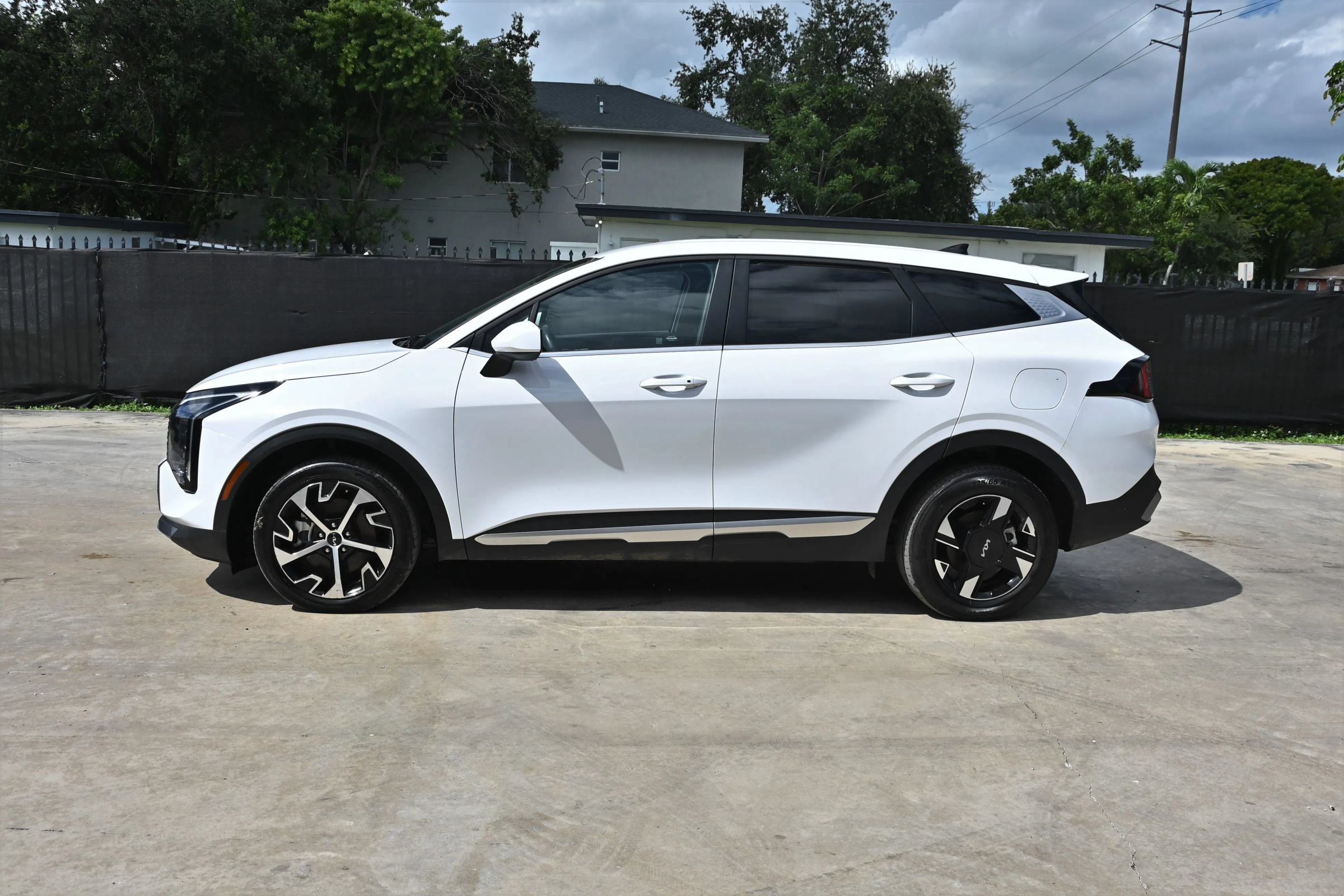Used 2026 Kia Sportage LX FWD image 6