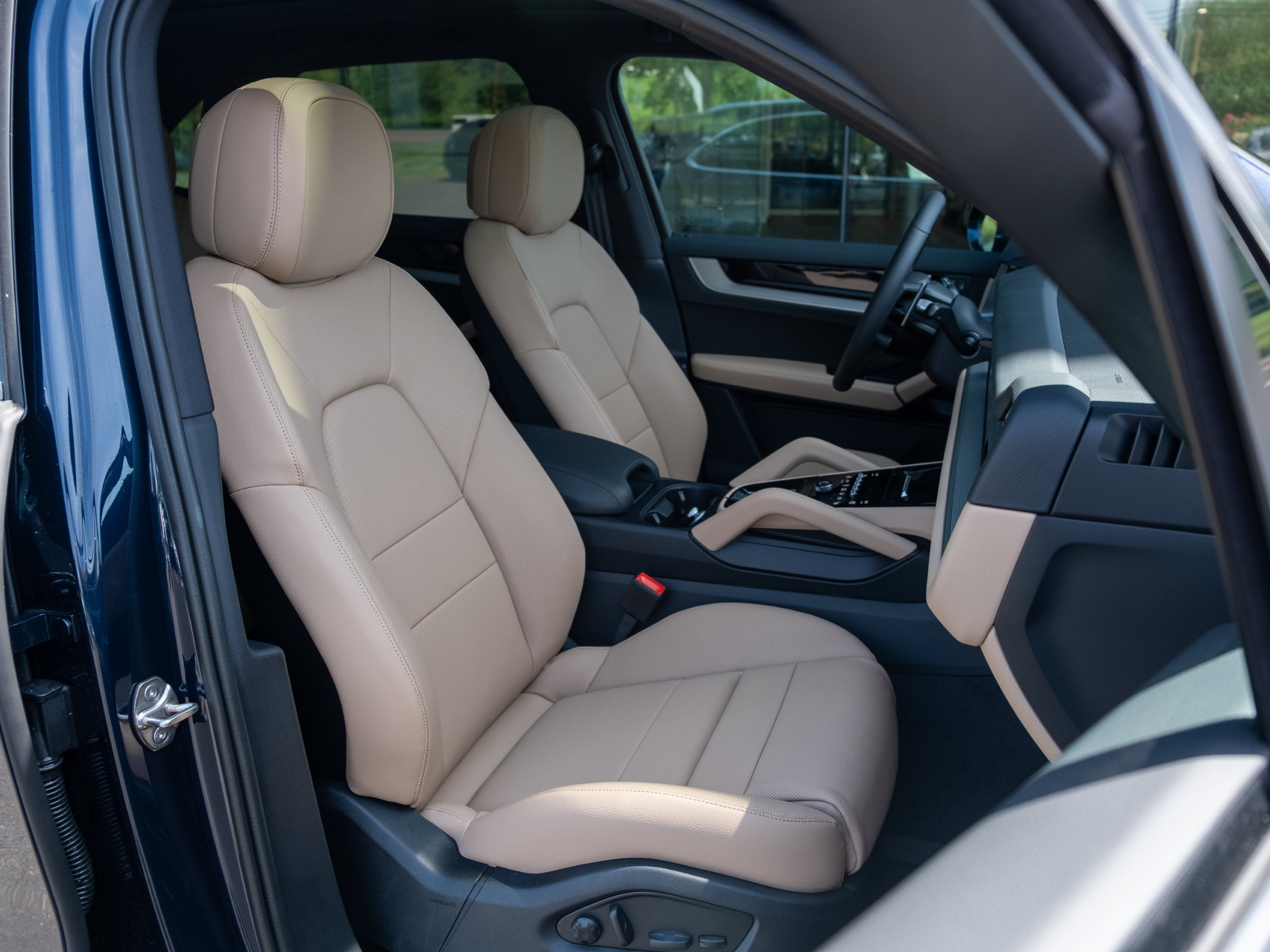 New 2026 Porsche Cayenne AWD/4WD image 33