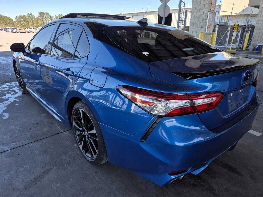 Used 2019 Toyota Camry XSE image 3