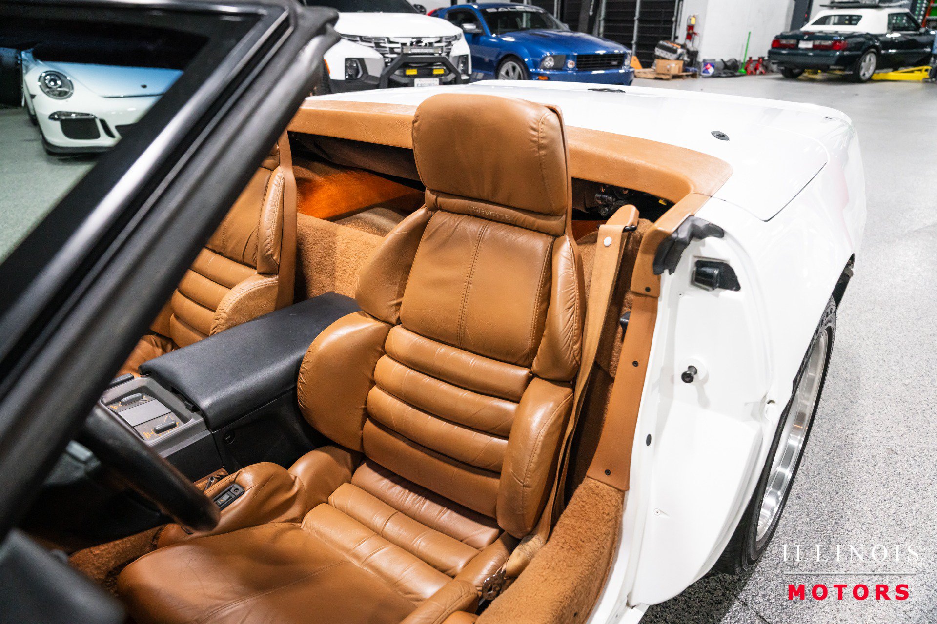 Used 1991 Chevrolet Corvette Convertible RWD image 16