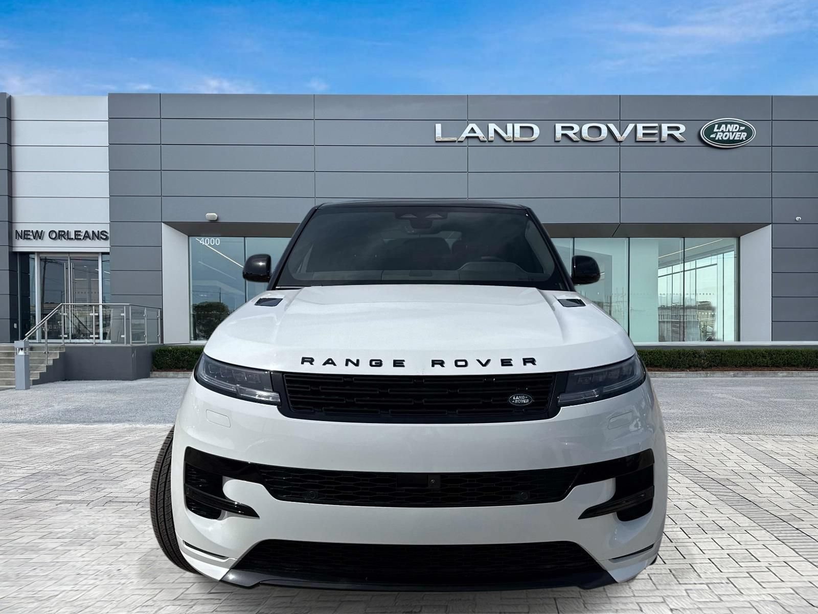 New 2026 Land Rover Range Rover Sport Dynamic SE AWD/4WD image 3