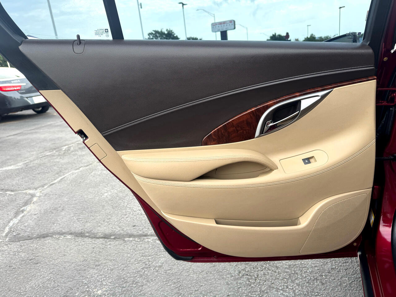 Used 2011 Buick LaCrosse CXL w/ Driver Confidence Package image 17