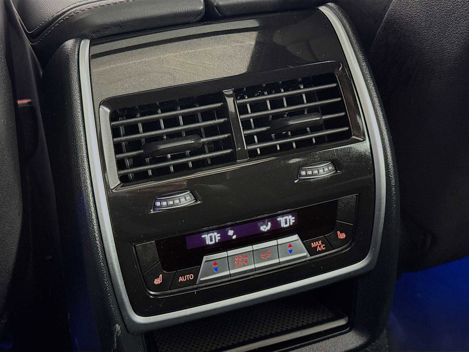 Used 2024 BMW X7 xDrive40i w/ Executive Package image 33