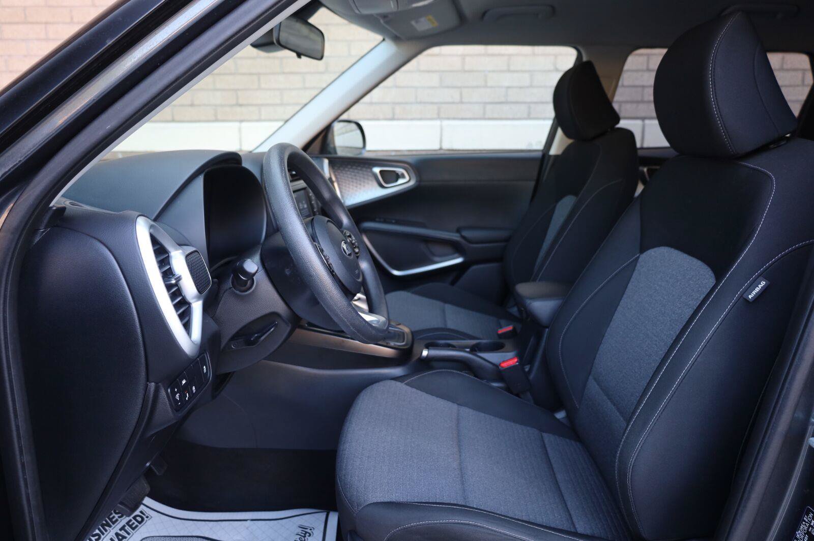Used 2021 Kia Soul S FWD image 17