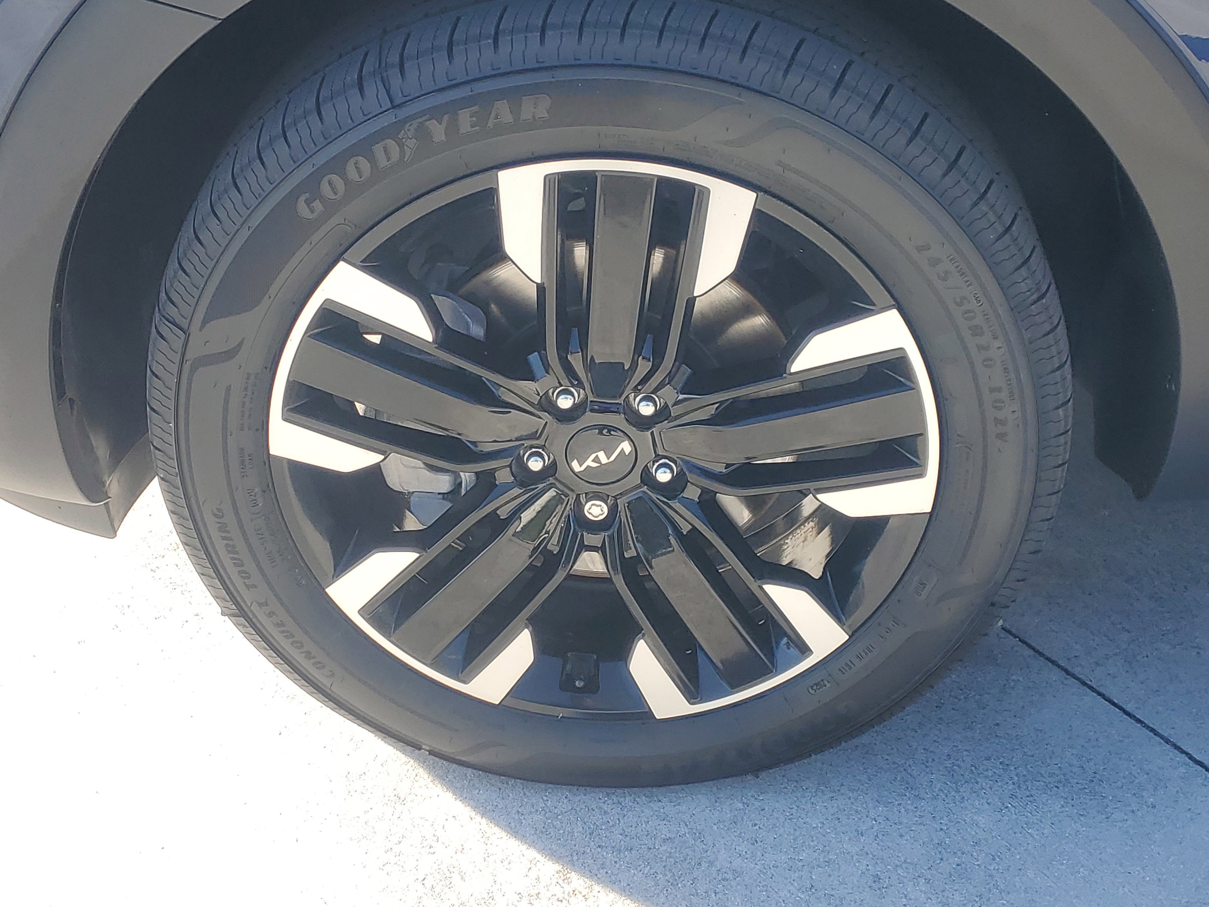 Used 2023 Kia Telluride SX image 6