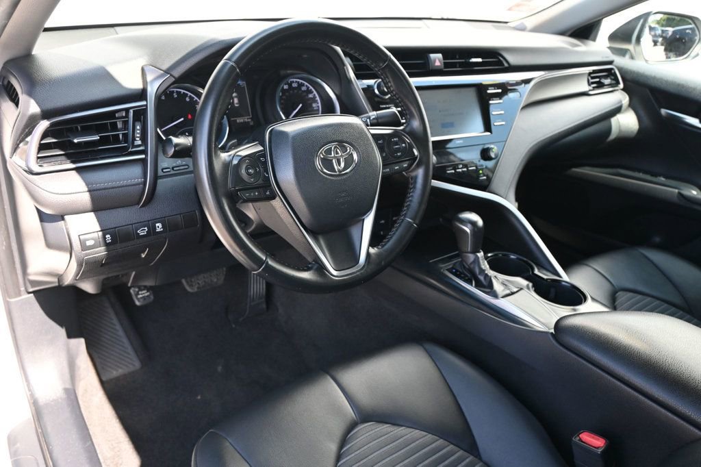 Used 2020 Toyota Camry SE w/ Carpet Mat Package image 8