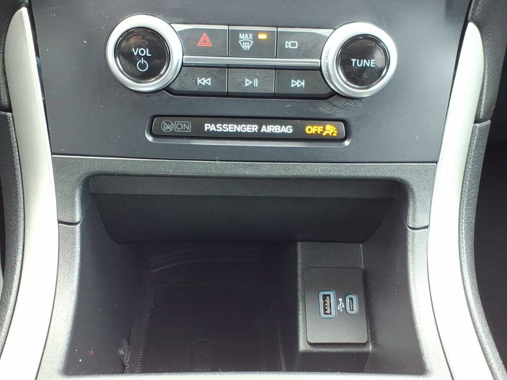 Used 2024 Ford Edge SEL w/ Convenience Package image 15