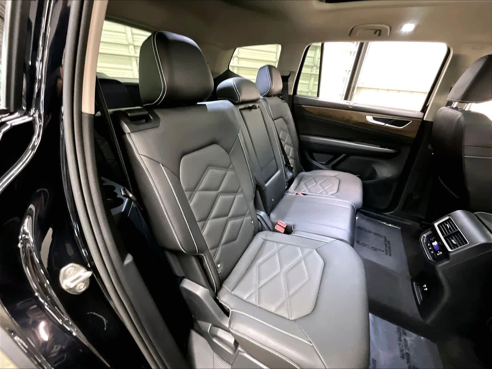 Certified 2026 Volkswagen Atlas SE w/ Panoramic Sunroof Package AWD/4WD image 30