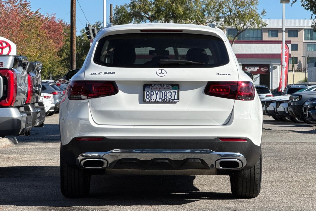 Used 2020 Mercedes-Benz GLC 300 4MATIC image 4