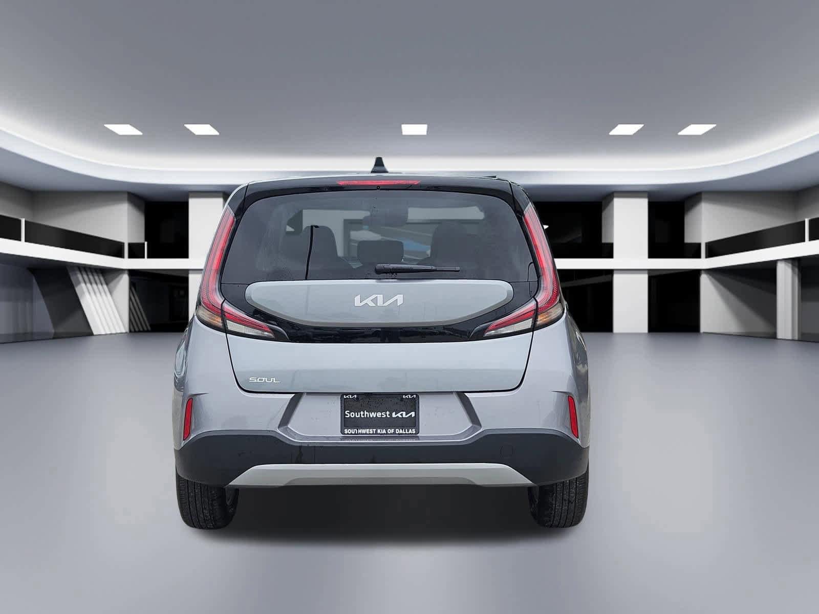 Certified 2025 Kia Soul LX w/ LX Technology Package FWD image 5