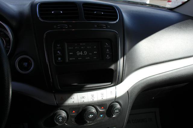 Used 2016 Dodge Journey SE w/ Flexible Seating Group image 19