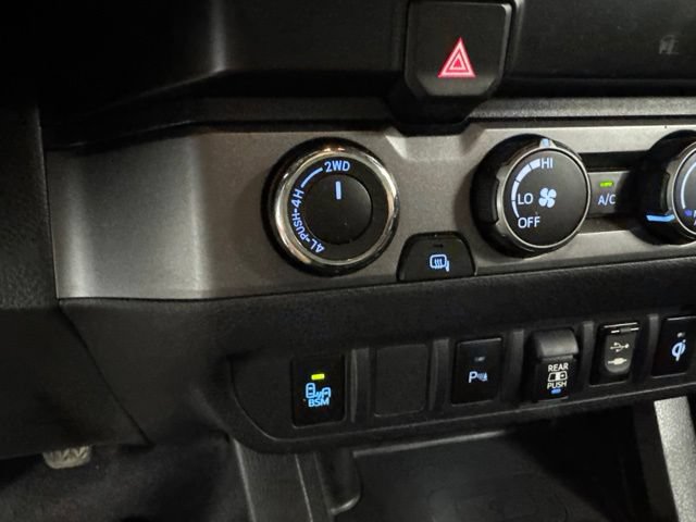 Used 2019 Toyota Tacoma TRD Off-Road w/ Technology Package AWD/4WD image 41