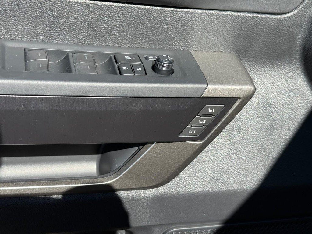 New 2026 Toyota Tundra Platinum AWD/4WD image 14
