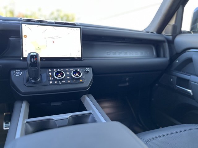 New 2025 Land Rover Defender 110 V8 image 6