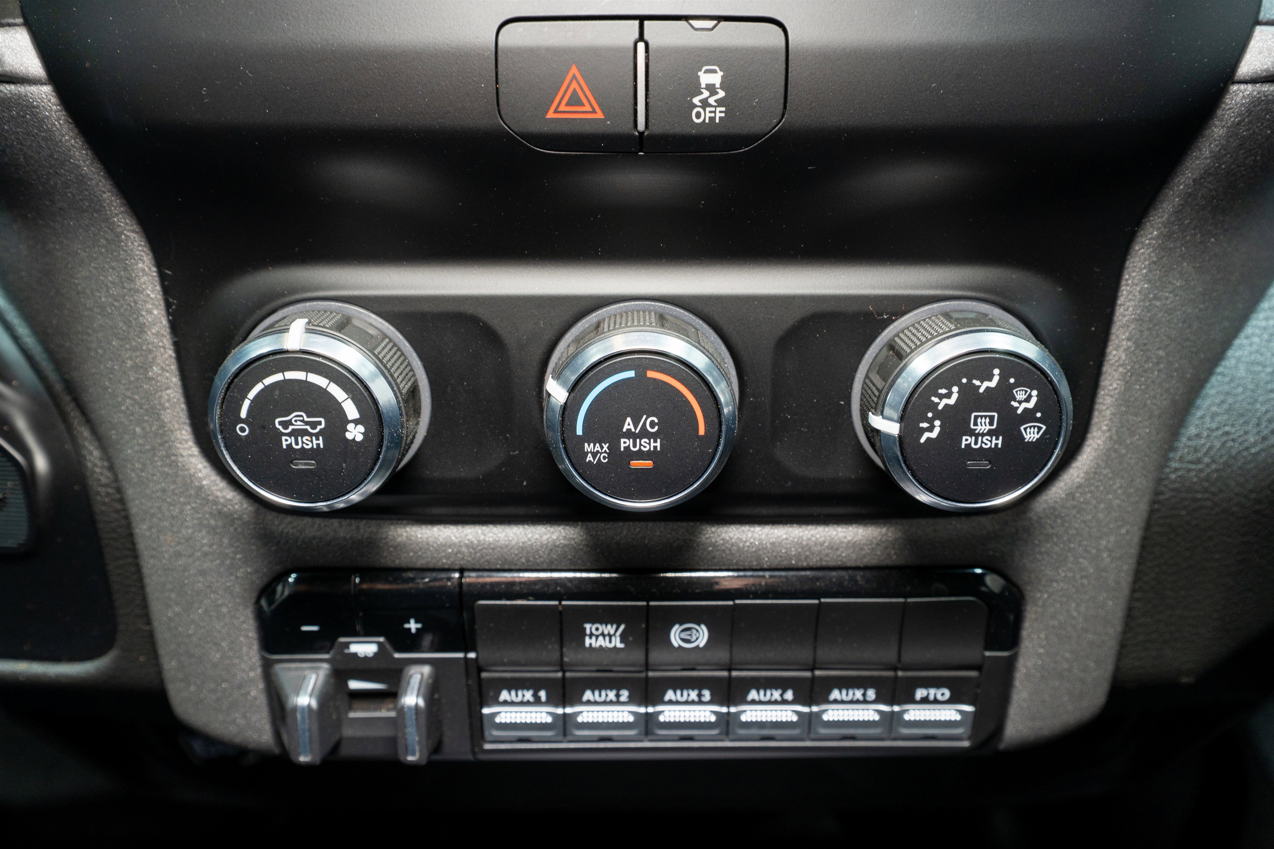 Used 2024 RAM 5500 Tradesman w/ Chrome Appearance Group image 21