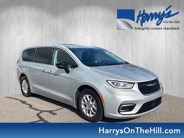 Used 2024 Chrysler Pacifica Touring-L