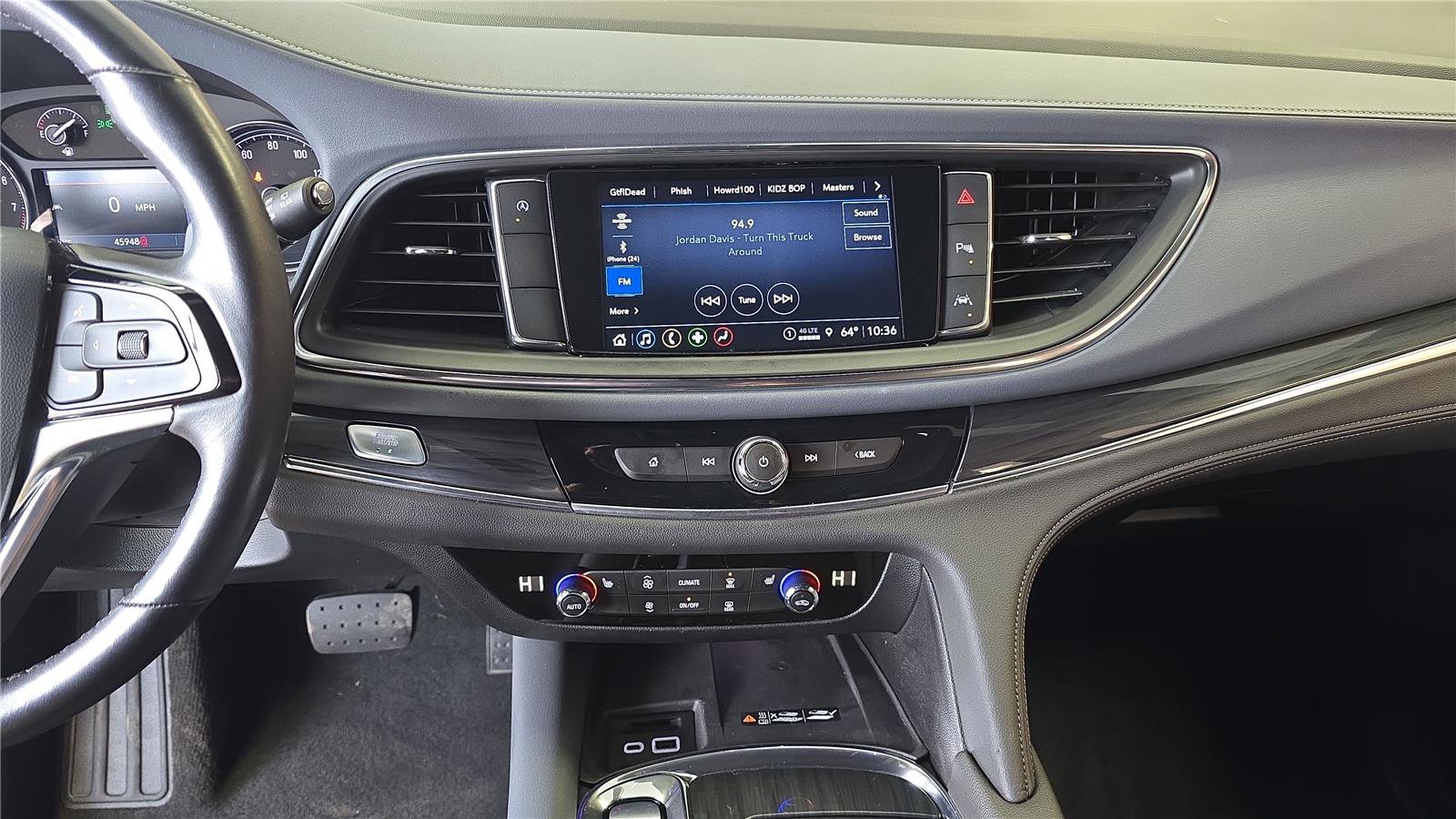 Used 2023 Buick Enclave Essence w/ Sport Touring Edition image 21