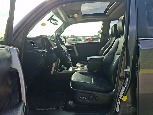 Used 2014 Toyota 4Runner Limited AWD/4WD image 15