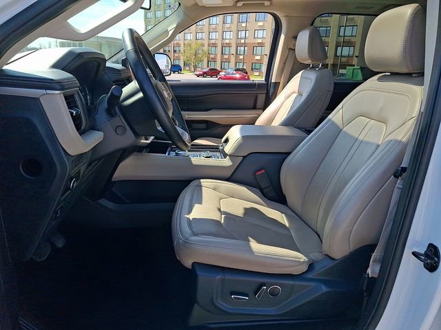 Used 2024 Ford Expedition Limited AWD/4WD image 15