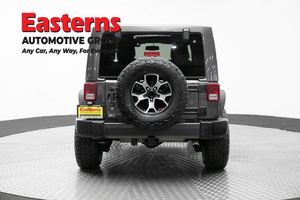 Used 2017 Jeep Wrangler Unlimited Sahara w/ Dual Top Group AWD/4WD image 6