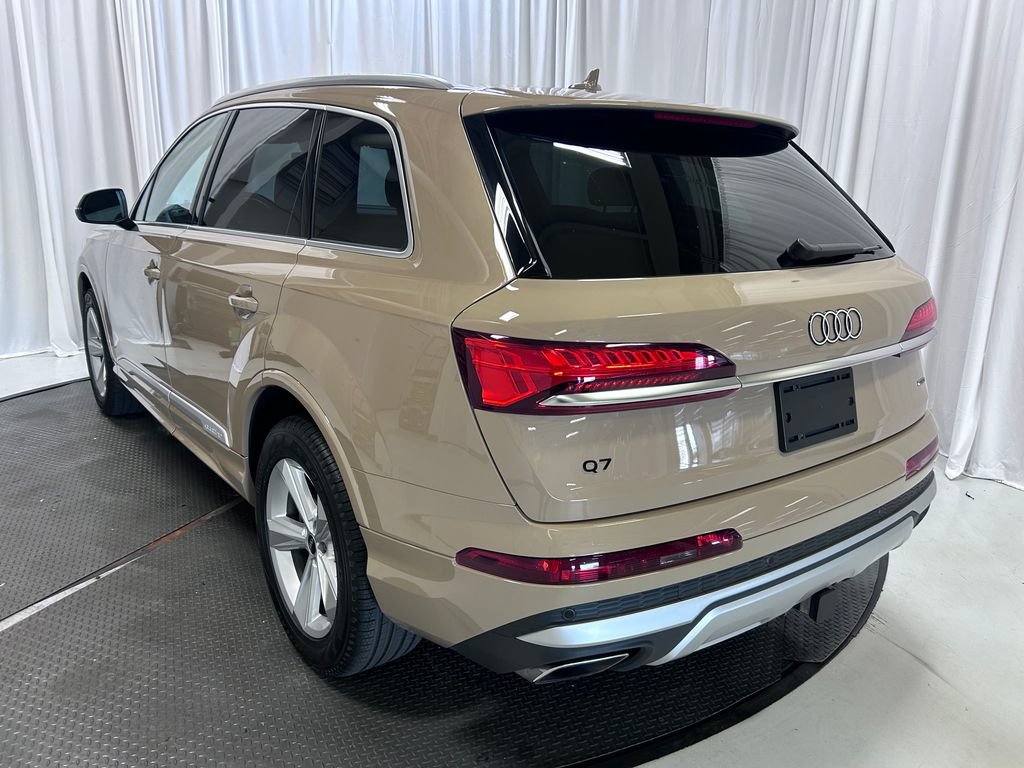 Used 2025 Audi Q7 3.0T Premium AWD/4WD image 29