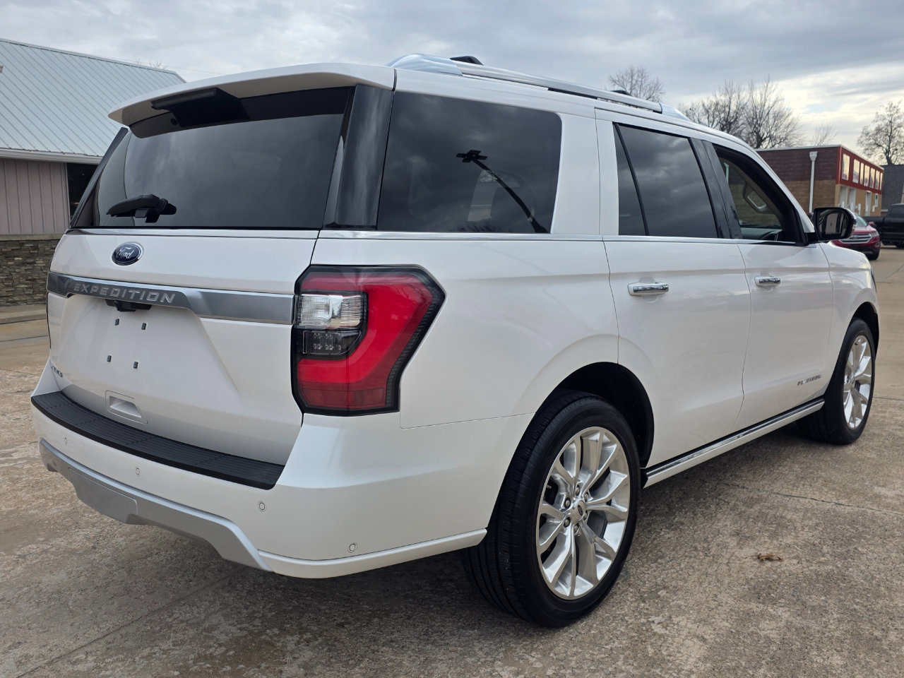 Used 2019 Ford Expedition Platinum image 24