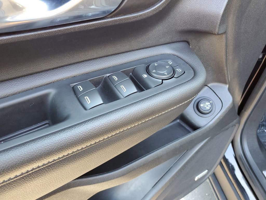 Certified 2022 GMC Terrain Denali w/ Denali Premium Package image 11