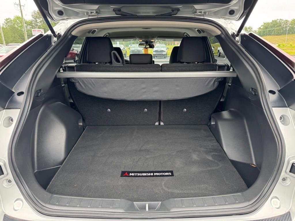 Used 2024 Mitsubishi Eclipse Cross LE image 10