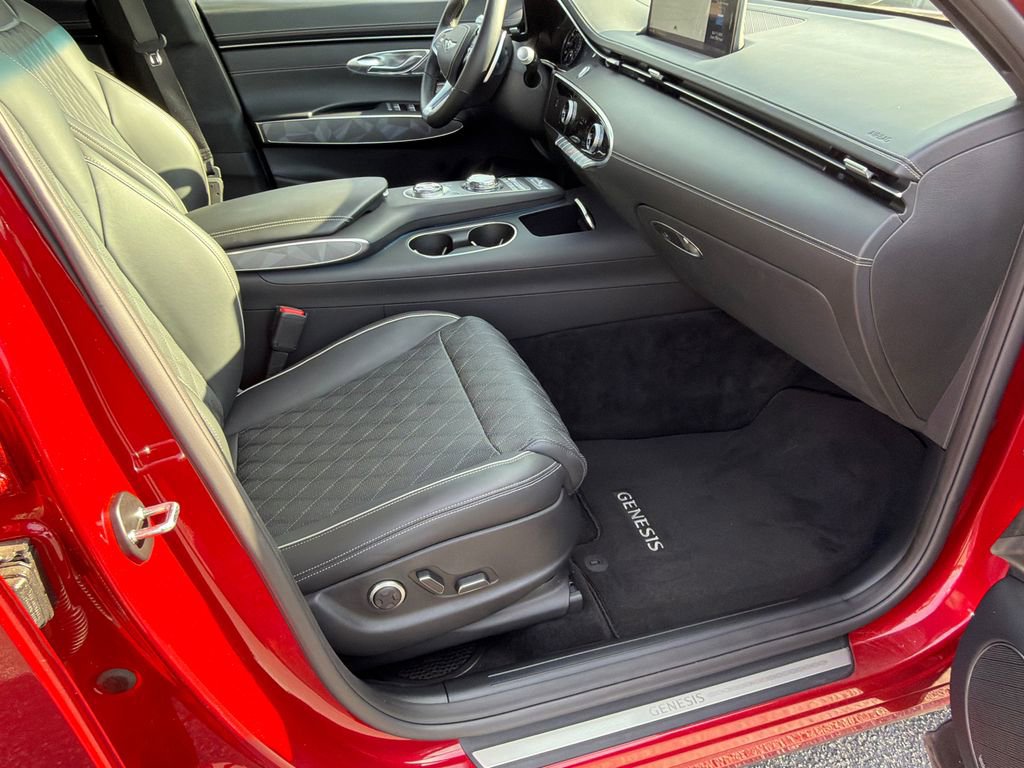 Used 2024 Genesis GV70 3.5T Sport w/ Sport Advanced Package image 13