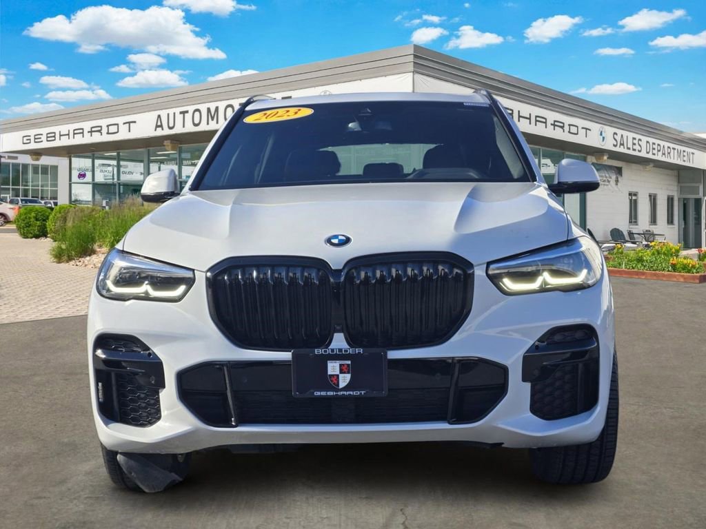 Used 2023 BMW X5 xDrive40i w/ M Sport Package video 2
