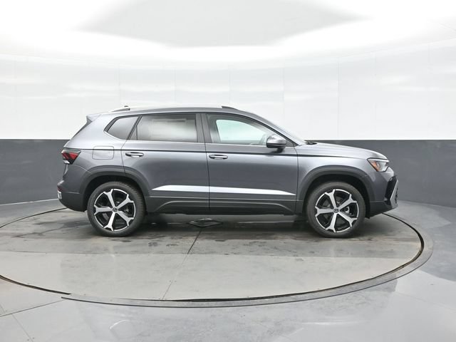 New 2026 Volkswagen Taos SEL AWD/4WD image 8