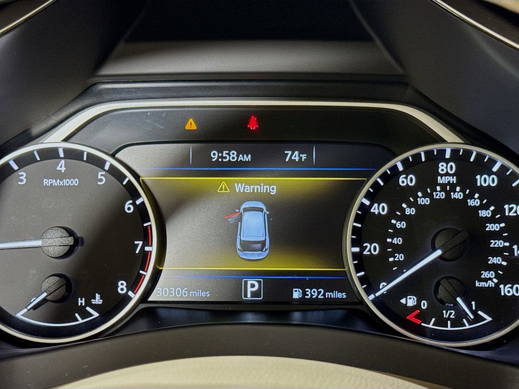 Used 2018 Nissan Murano Platinum image 10