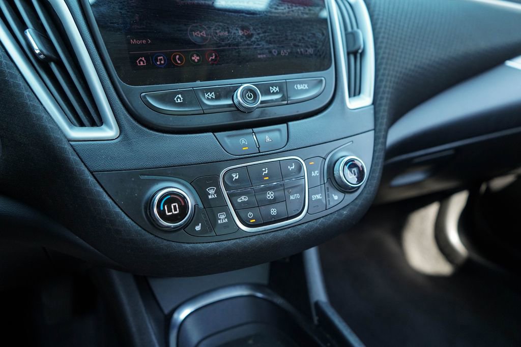 Used 2024 Chevrolet Malibu LT image 22