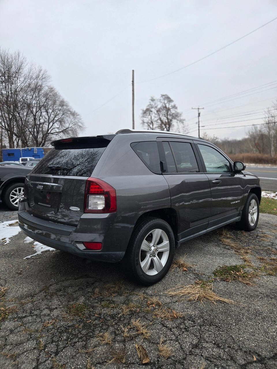 Used 2014 Jeep Compass Latitude AWD/4WD image 5