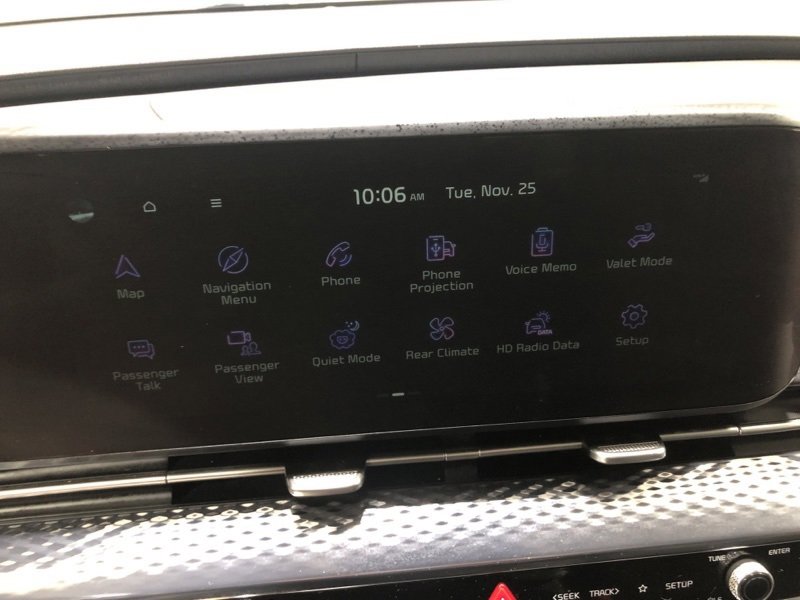 Used 2024 Kia Carnival SX Prestige image 32