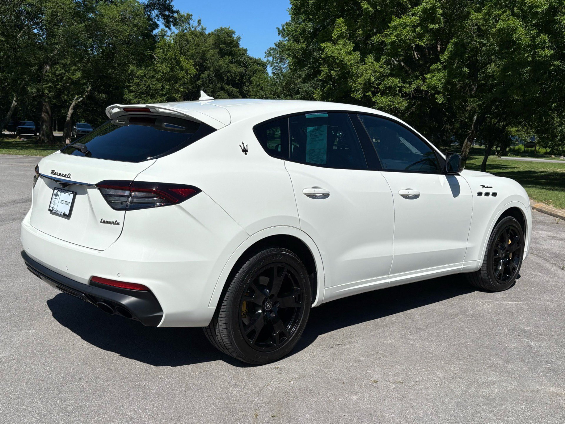 Used 2022 Maserati Levante Modena AWD/4WD image 3