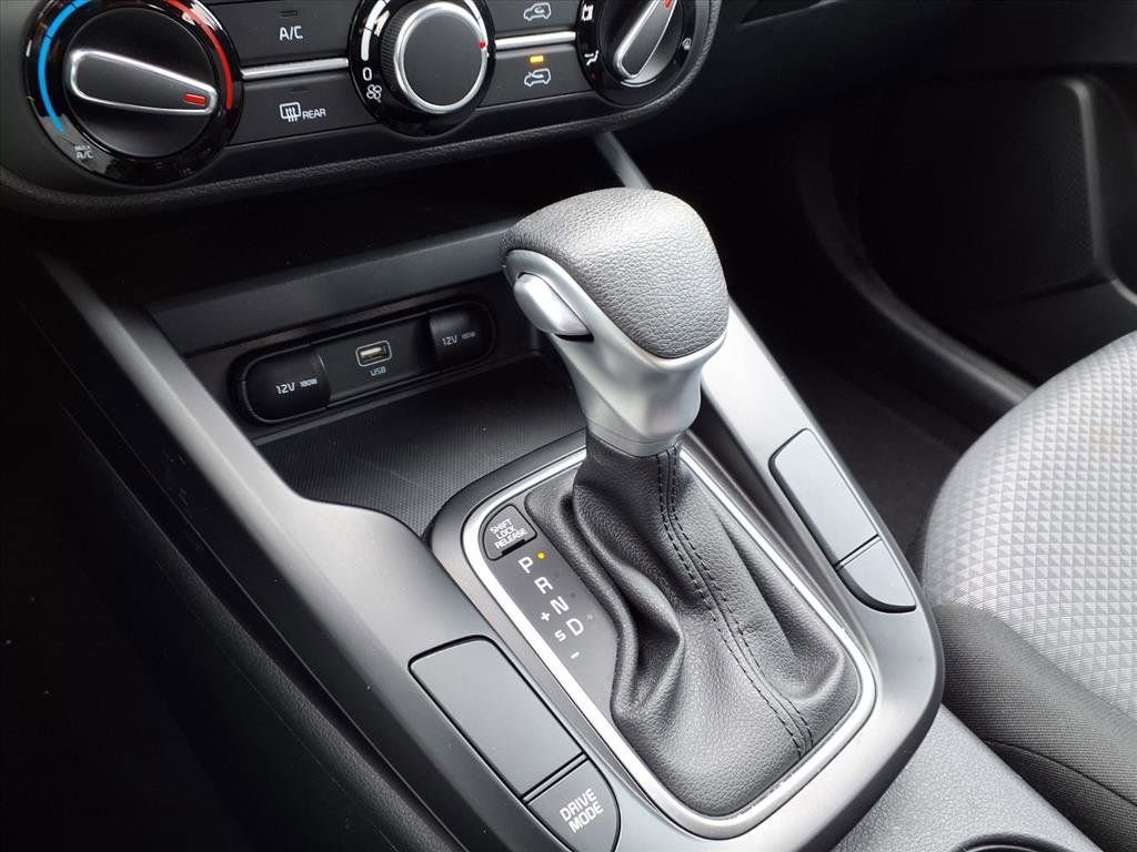 Used 2023 Kia Soul LX image 7