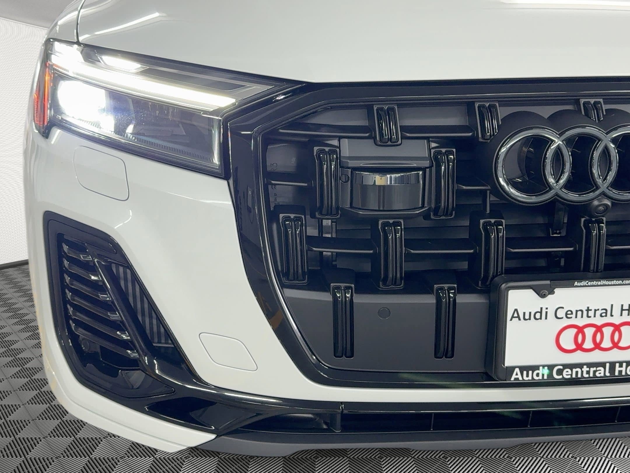 New 2026 Audi Q7 3.0T Premium Plus AWD/4WD image 11