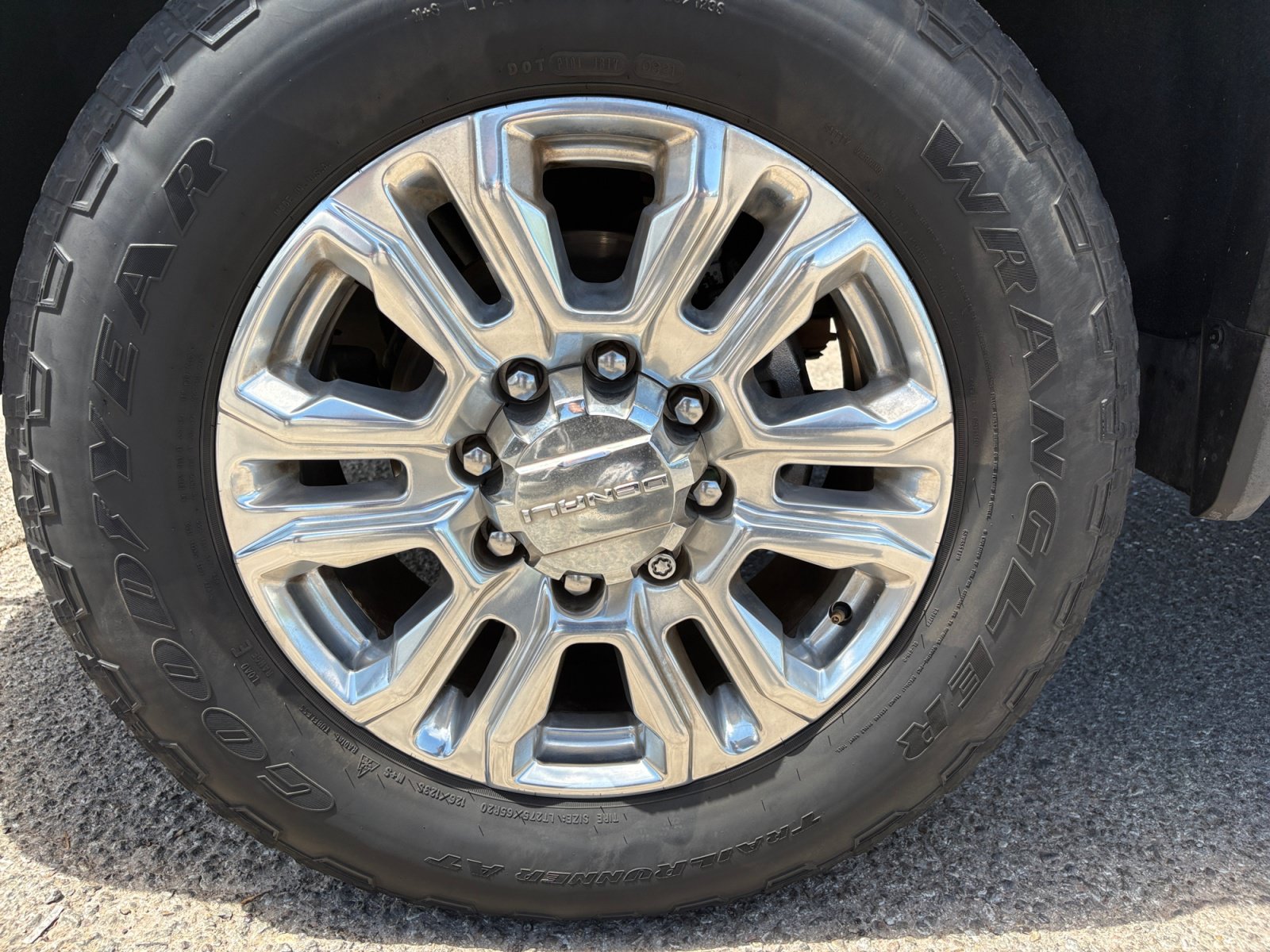 Used 2021 GMC Sierra 2500 Denali w/ Denali Ultimate Package AWD/4WD image 11