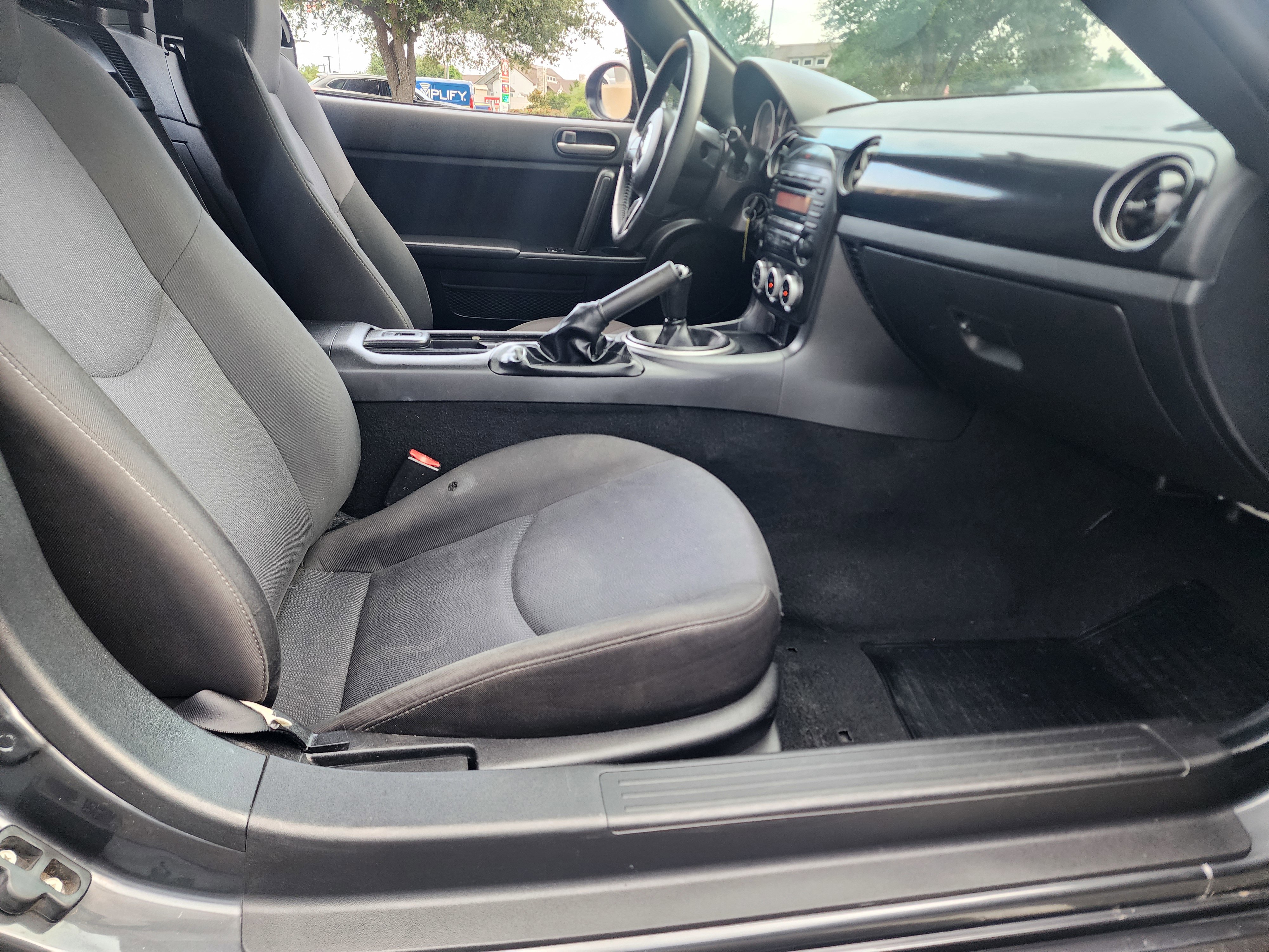 Used 2014 MAZDA MX-5 Miata Sport RWD image 12