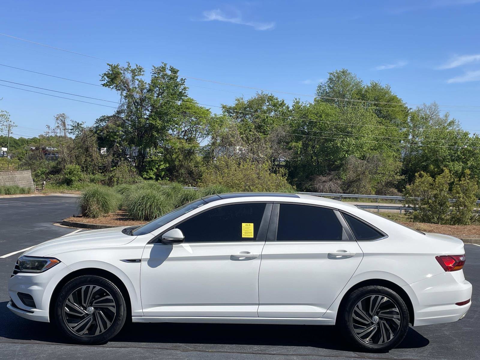 Used 2019 Volkswagen Jetta SEL Premium FWD image 4