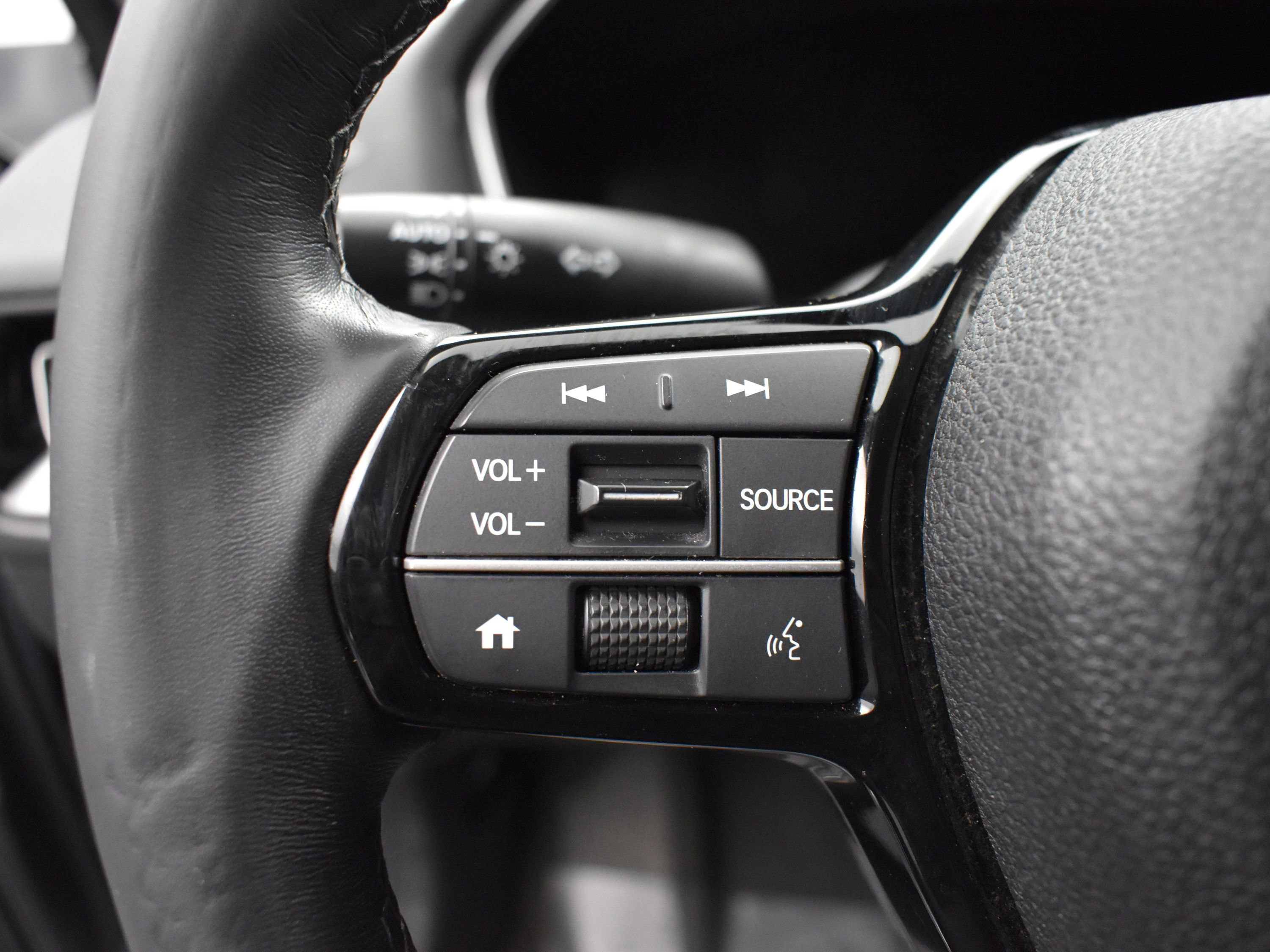 Used 2023 Honda Civic EX-L image 5