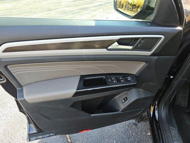 Used 2021 Volkswagen Atlas SE image 21