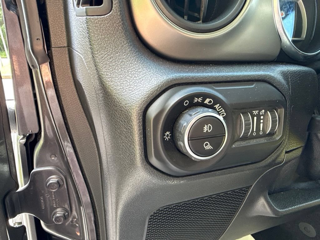 Used 2021 Jeep Gladiator Sport AWD/4WD image 23