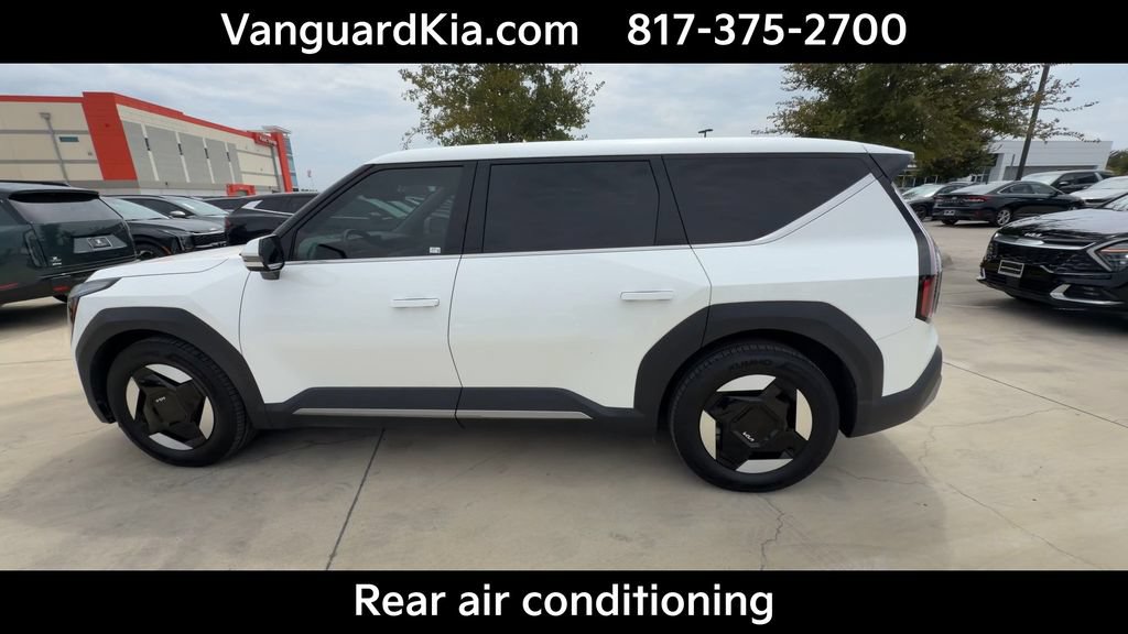 Certified 2024 Kia EV9 Light Long Range RWD image 5
