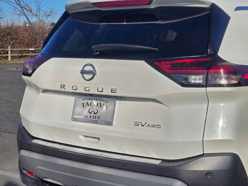 Used 2021 Nissan Rogue SV image 17