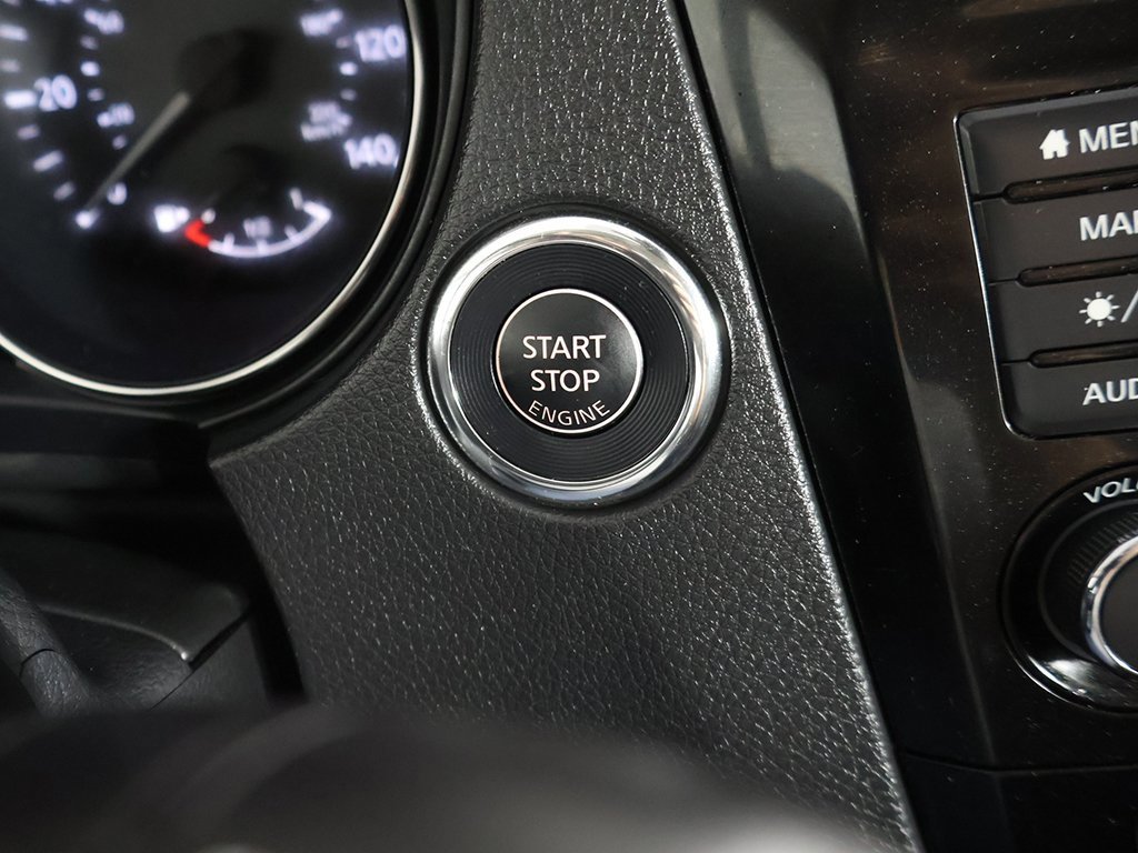 Used 2022 Nissan Rogue Sport SL w/ Premium Package image 39