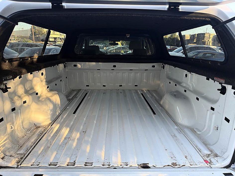Used 2015 GMC Sierra 1500 SLE w/ SLE Value Package RWD image 8