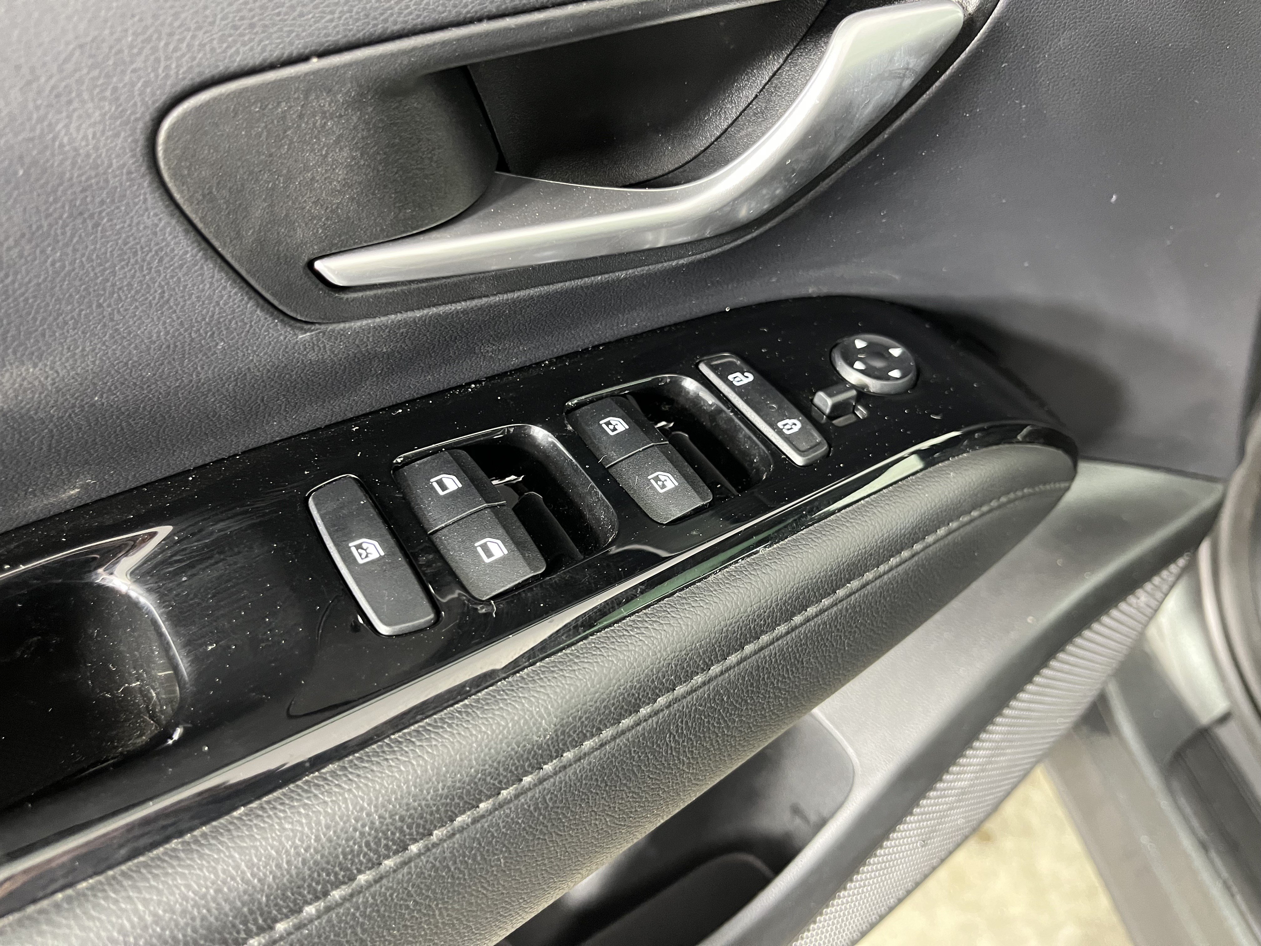 Used 2022 Hyundai Tucson Limited w/ Cargo Package AWD/4WD image 23