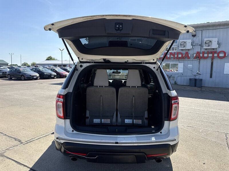 Used 2011 Ford Explorer XLT w/ 202A Rapid Spec Order Code AWD/4WD image 18